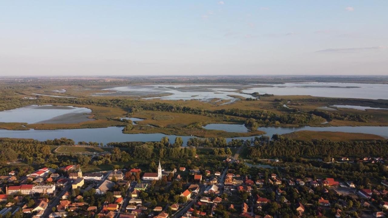 Апартаменты Harmonia Vendeghaz Поросло Экстерьер фото